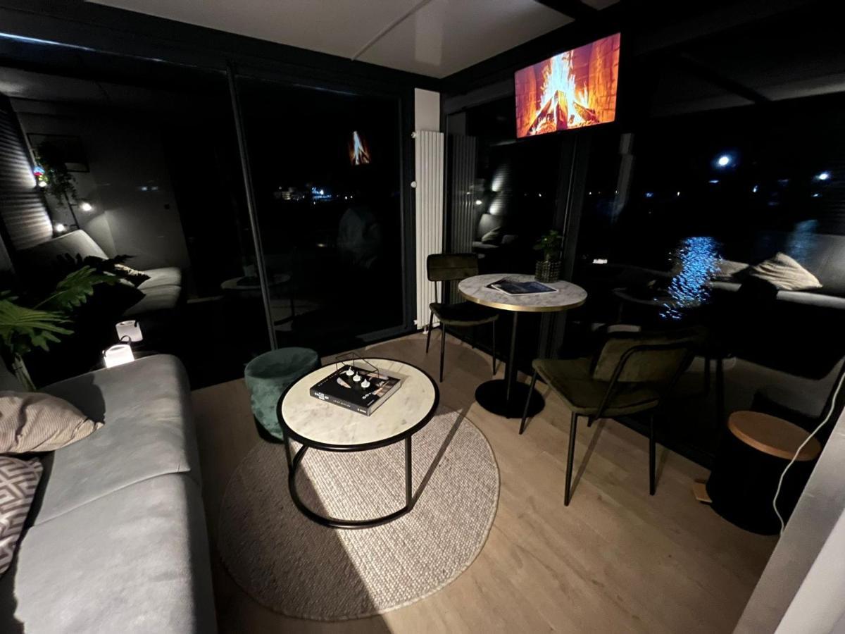 Cosy Tiny Houseboats Near Beach And Restaurants By Weltevreden Experience เซโวลเดอ ภายนอก รูปภาพ