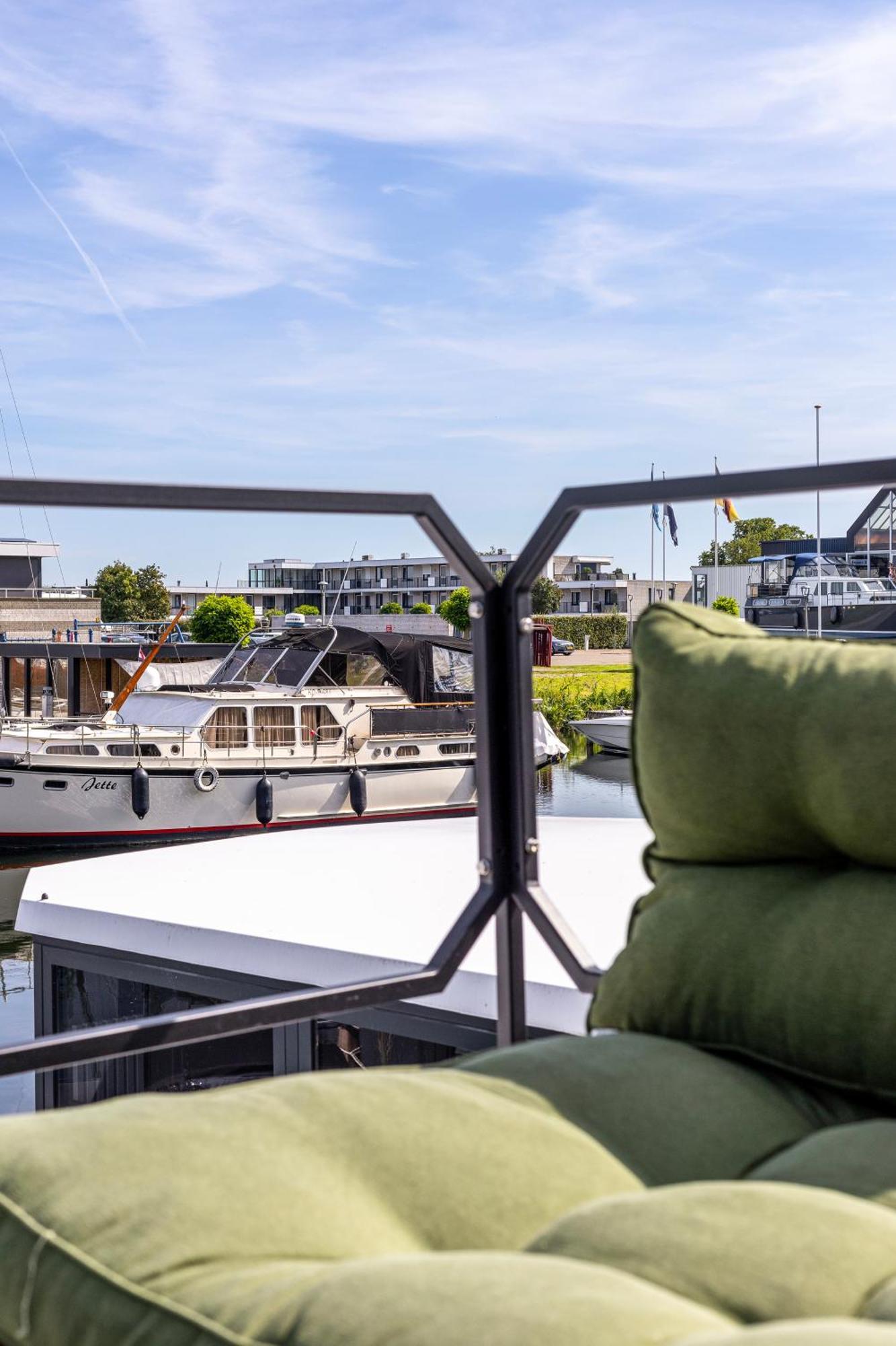 Cosy Tiny Houseboats Near Beach And Restaurants By Weltevreden Experience เซโวลเดอ ภายนอก รูปภาพ
