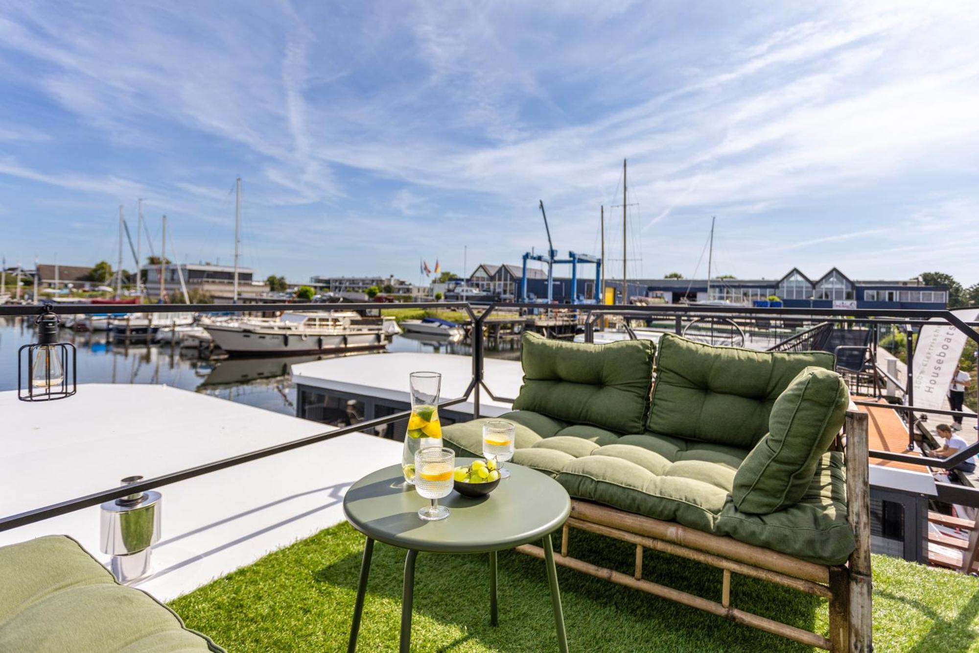 Cosy Tiny Houseboats Near Beach And Restaurants By Weltevreden Experience เซโวลเดอ ภายนอก รูปภาพ
