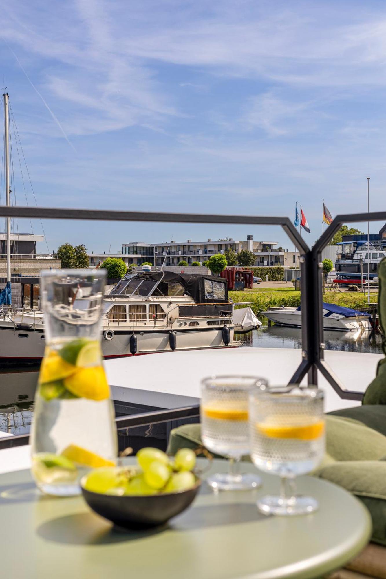 Cosy Tiny Houseboats Near Beach And Restaurants By Weltevreden Experience เซโวลเดอ ภายนอก รูปภาพ