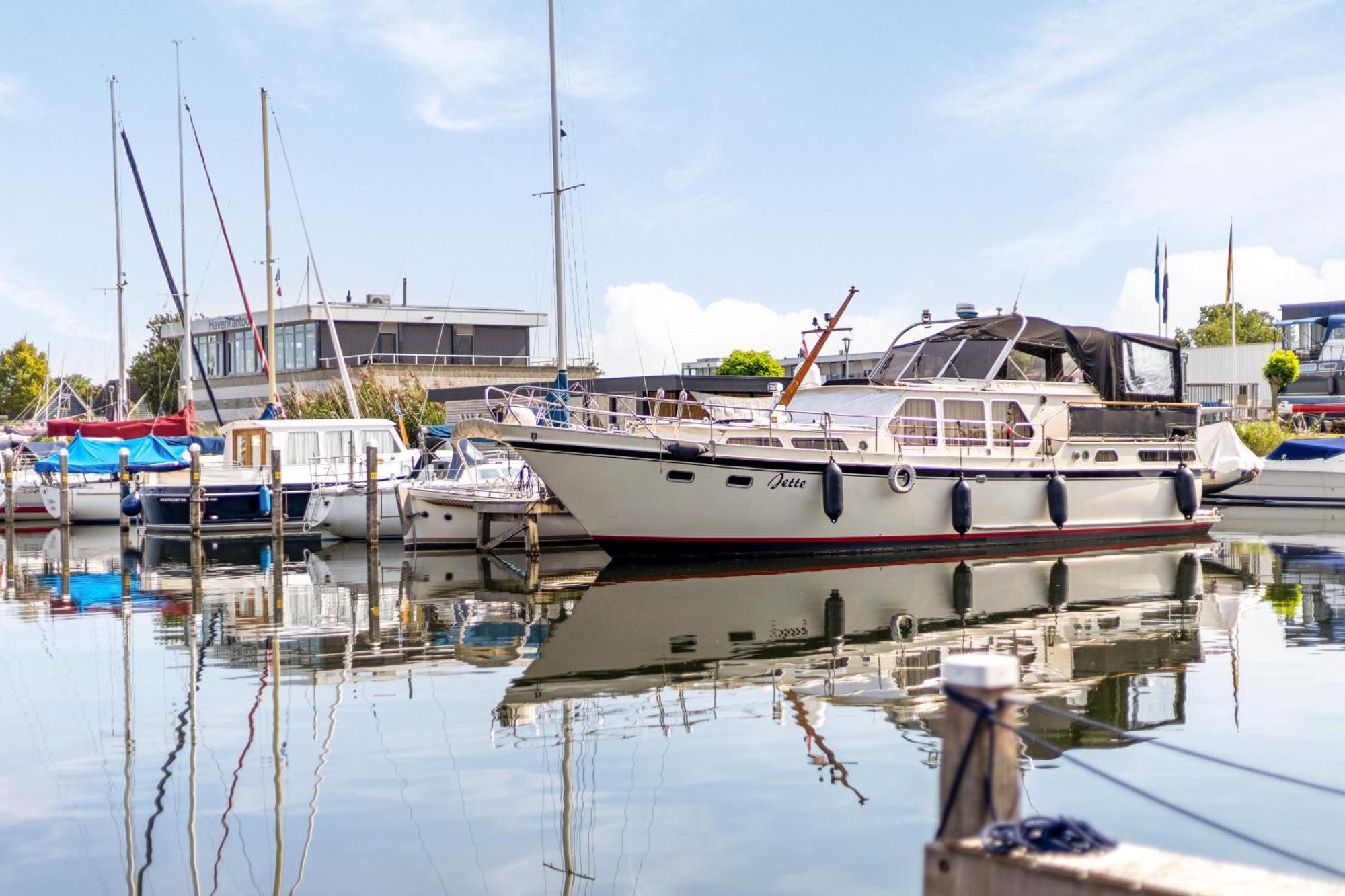 Cosy Tiny Houseboats Near Beach And Restaurants By Weltevreden Experience เซโวลเดอ ภายนอก รูปภาพ